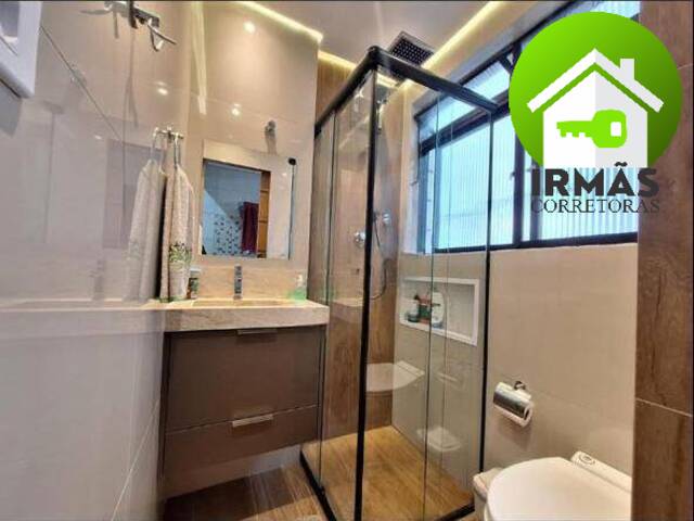 #90 - Apartamento para Venda em Santos - SP