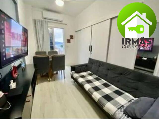 #100 - Apartamento para Venda em Santos - SP
