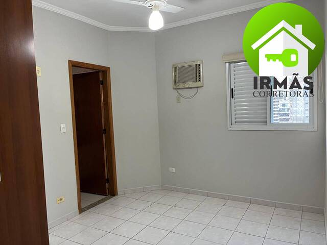 #105 - Apartamento para Venda em Santos - SP