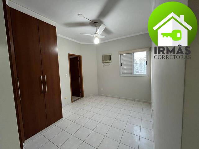 #105 - Apartamento para Venda em Santos - SP