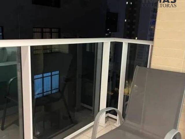 #123 - Apartamento para Venda em Santos - SP