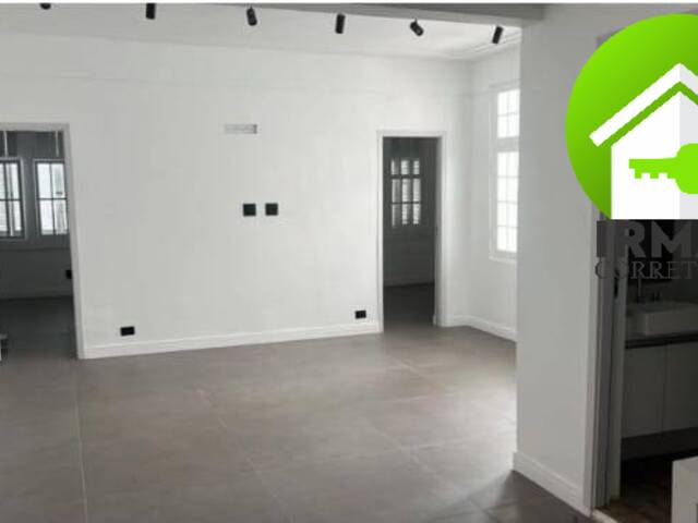 #185 - Apartamento para Venda em Santos - SP