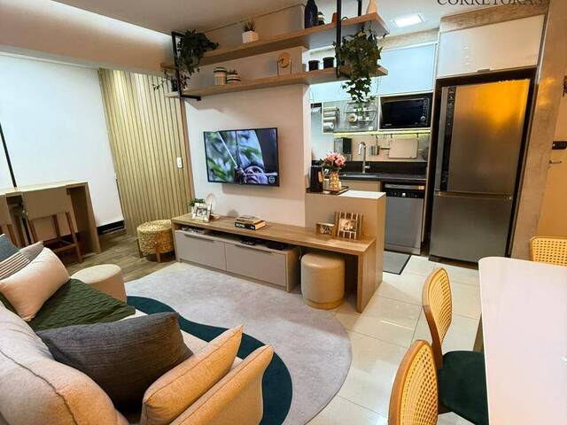 #242 - Apartamento para Venda em Santos - SP