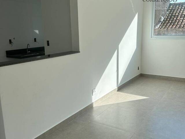 #249 - Apartamento para Venda em Santos - SP
