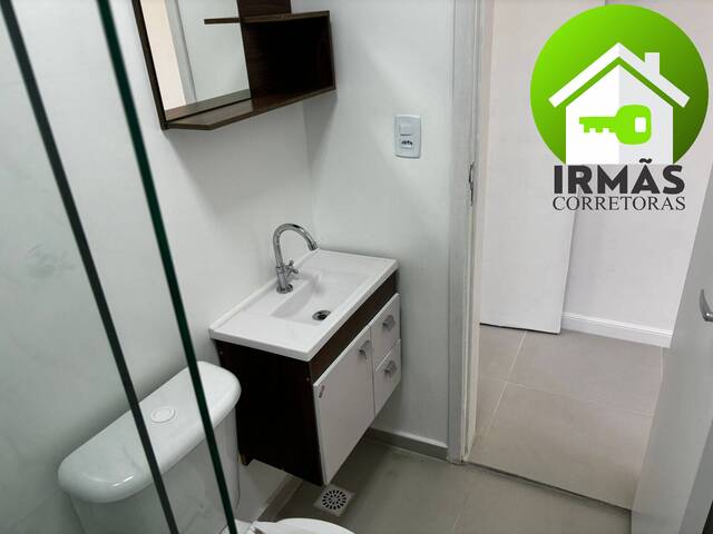 #253 - Apartamento para Venda em Santos - SP