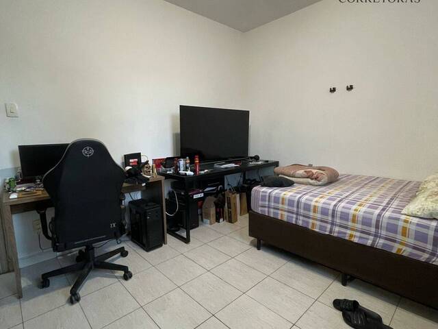 #300 - Apartamento para Venda em Santos - SP