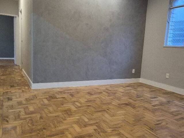 #316 - Apartamento para Venda em Santos - SP
