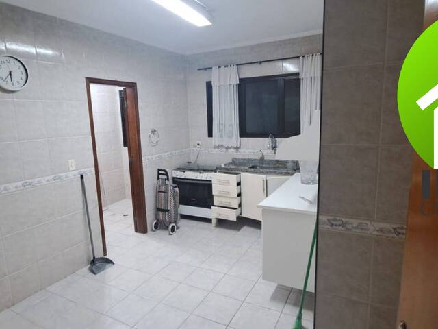 #332 - Apartamento para Venda em Santos - SP