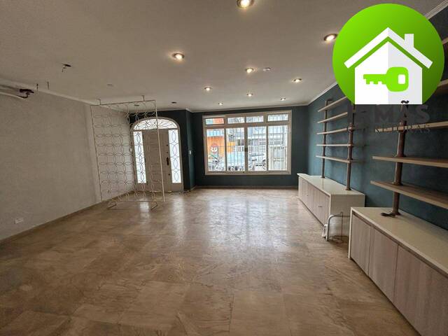 #334 - Casa para Locação em Santos - SP